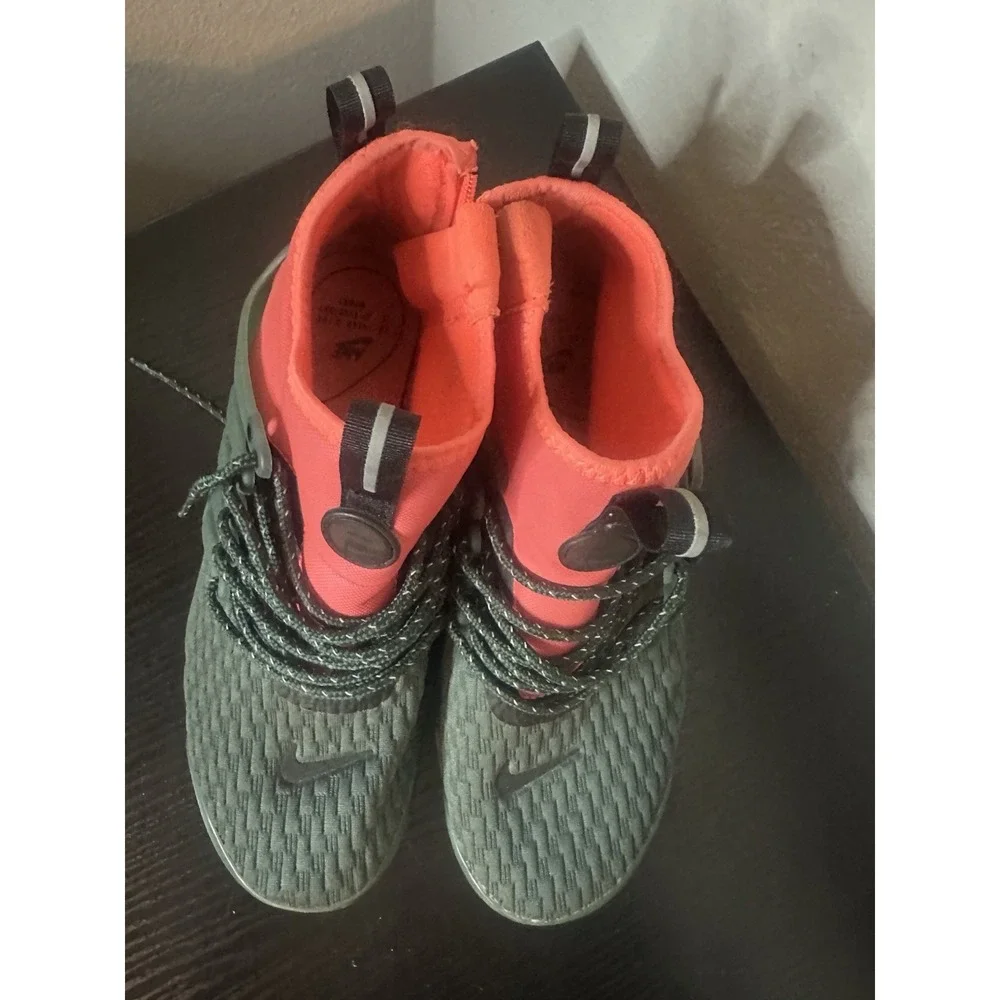 Nike pre owned